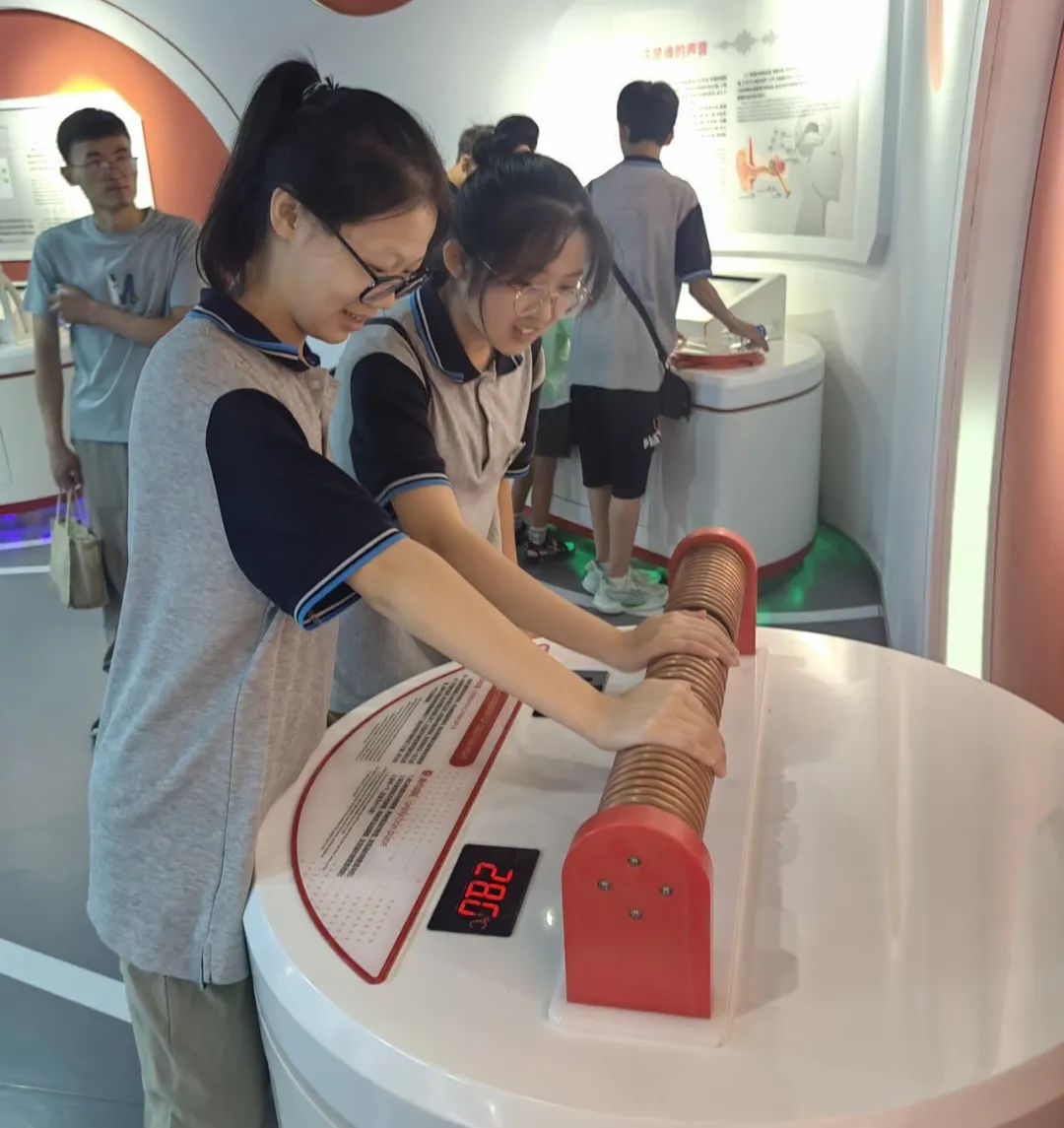 姹傜湡涓娓稿娲诲姩,姹傜湡璺佃