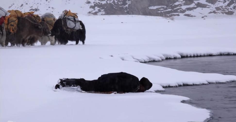 吉尔吉斯人：用100头羊换老婆，没羊男人只能孤独终老