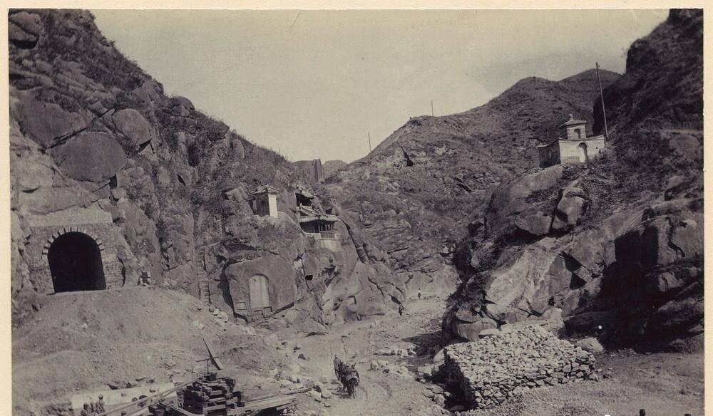 日军日记：*安妇慰**不服从管教，我很愤怒，用*刀刺**插入她的*体下**