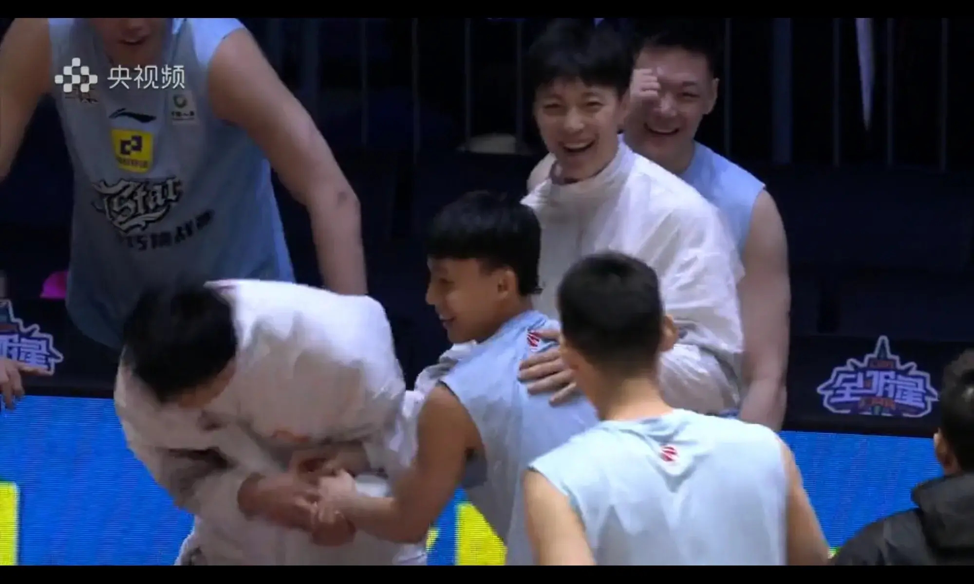 徐杰爆砍47分9板朱芳雨,徐杰朱芳雨最新消息