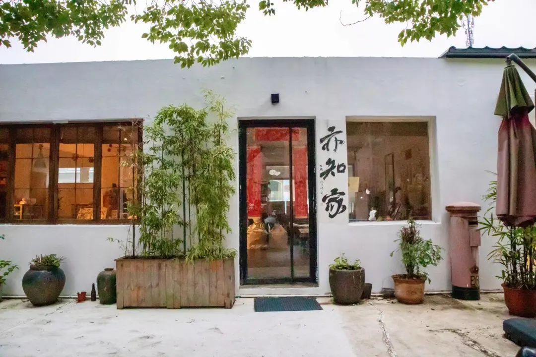 在这座充满松弛感的城市里，喝了两天咖啡