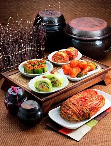 孙兴慜请队友吃韩国烤肉,孙兴慜英超吃泡菜