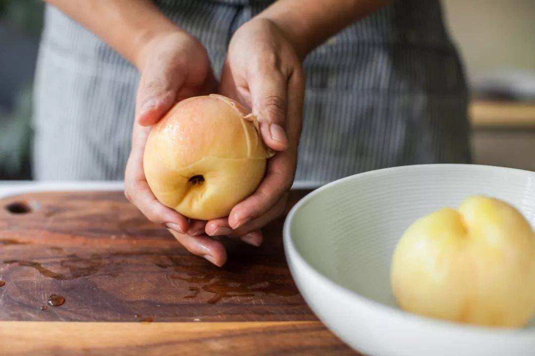 简单易做的水蜜桃的甜点,水蜜桃樱花简单甜品教程高颜值