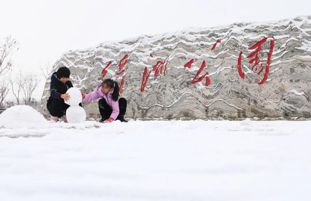 一下雪扬州就美成了广陵,一下雪新疆就美成童话世界