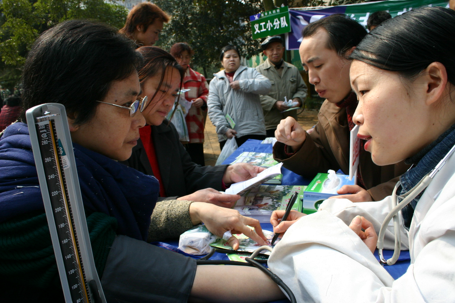 用爱心善举助力疫情防控,用爱心捐赠助力疫情防控