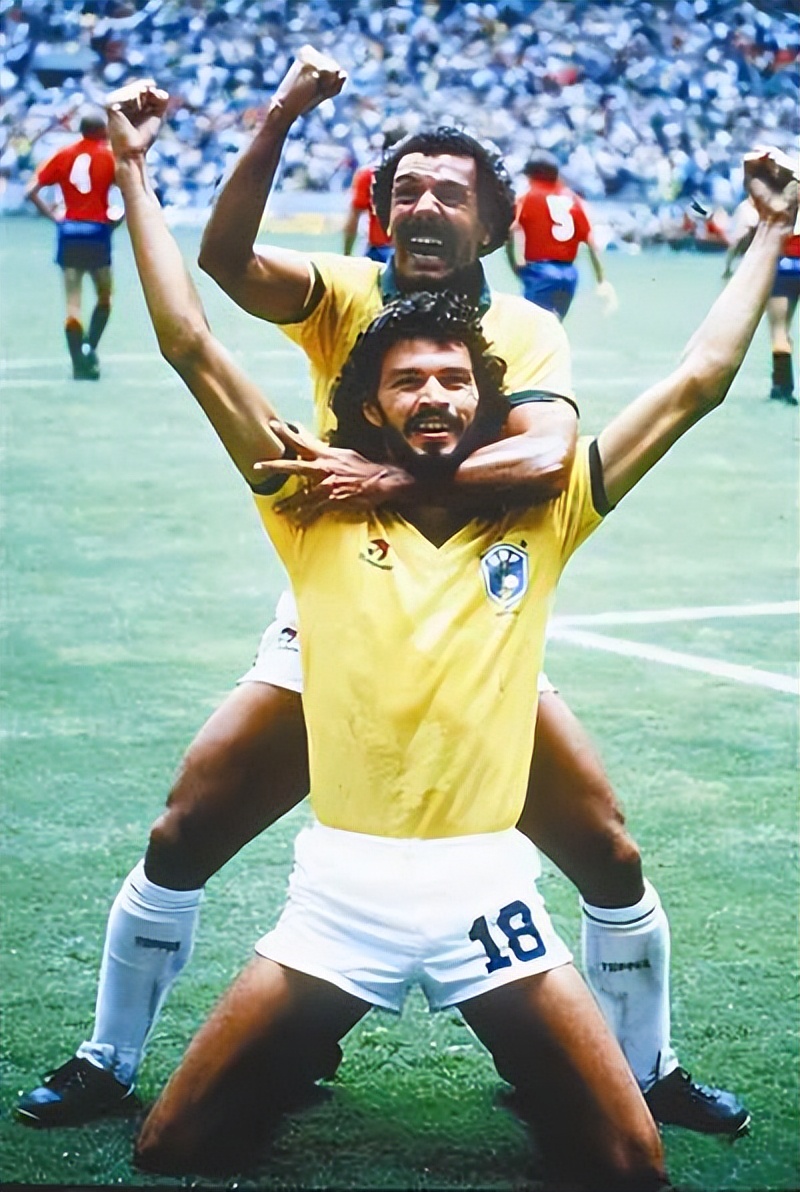 巴西足球历史上十大球星,巴西足球历史十大巨星贝利