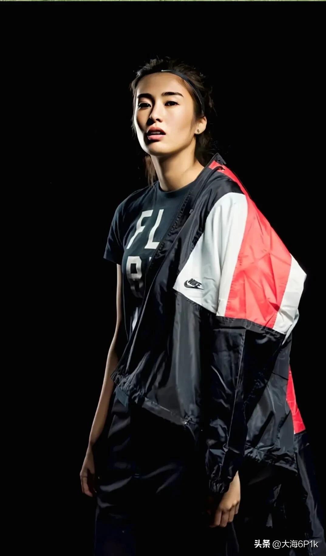 赵丽娜女足足球门将,足球女神赵丽娜抖音