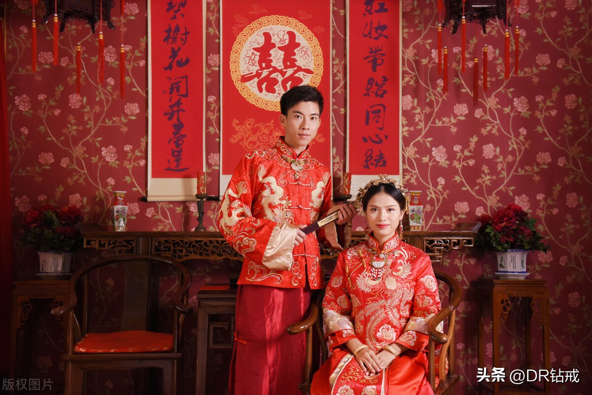 春节结婚对联怎么写,传统春节结婚大门对联大全