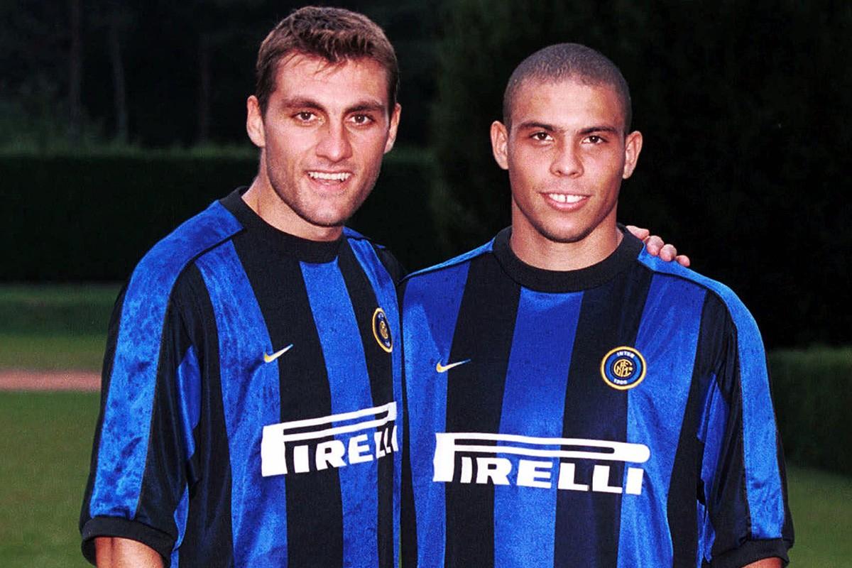 维埃里踢中锋,强力中锋维埃里