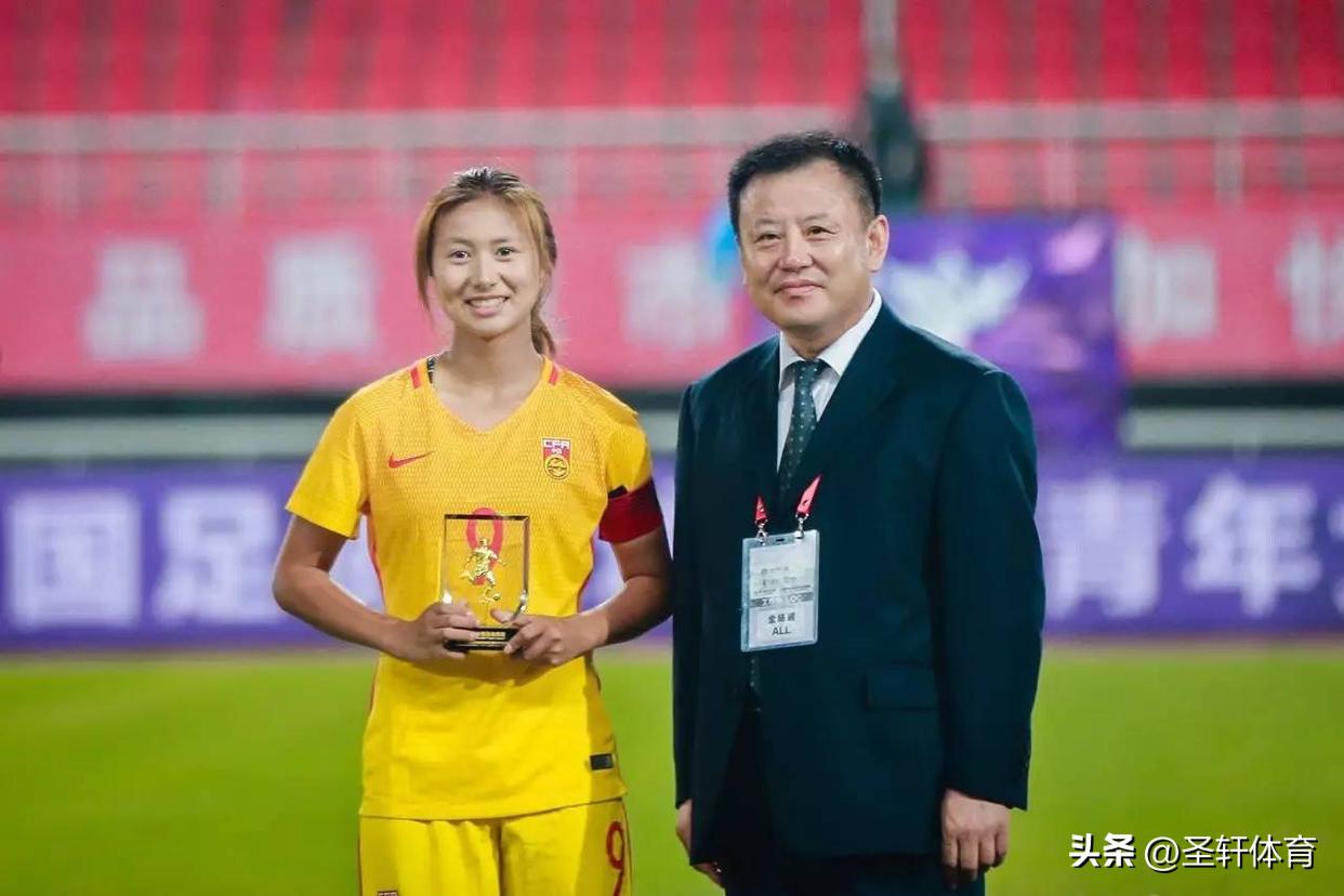 单场轰3球，沈梦雨彻底征服欧洲，中国球迷盛赞：上海梅西+三球王