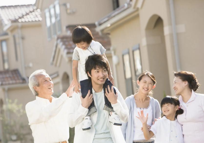 孩子不小心误食了烟头怎么办,小孩误吞烟头