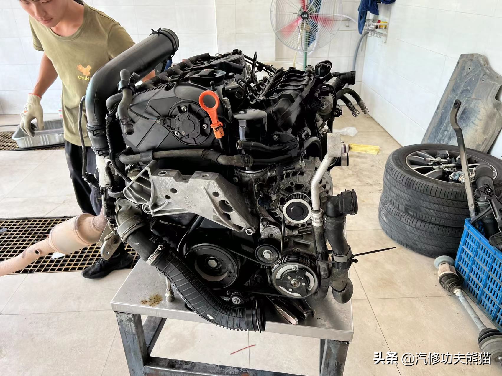 严谨的德国工人钣金修复,严谨的德国师傅修复事故车