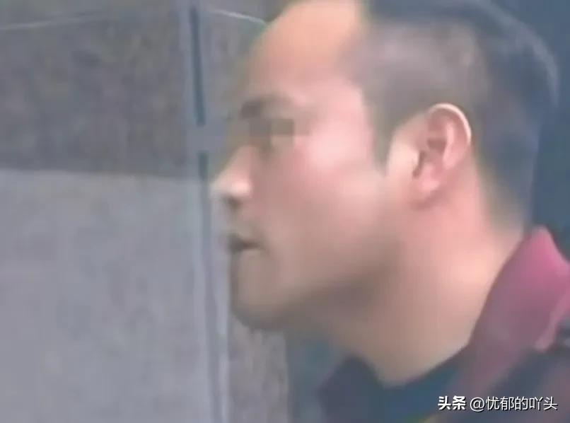 丈夫带着小三旅游,出轨男人带小三去旅游