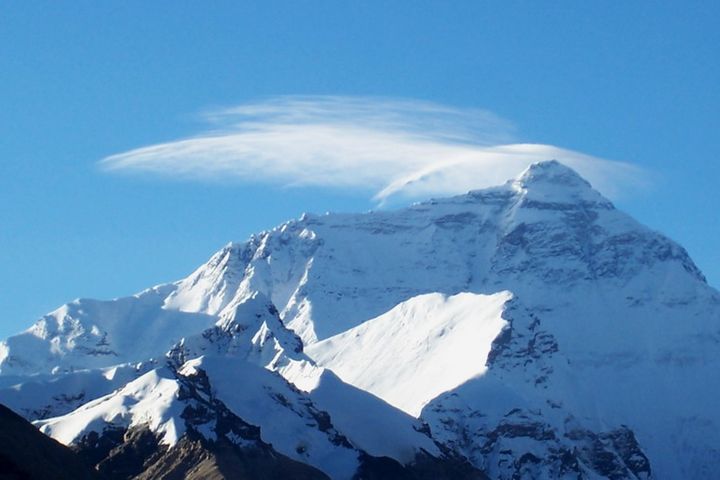 珠峰积雪厚度最新数据,珠峰海拔高度是怎么测量的