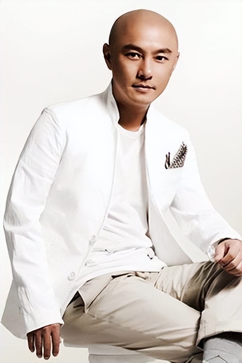 喜剧天赋比肩周星驰，四大天王给他做配，如今商演走穴被人吐口水