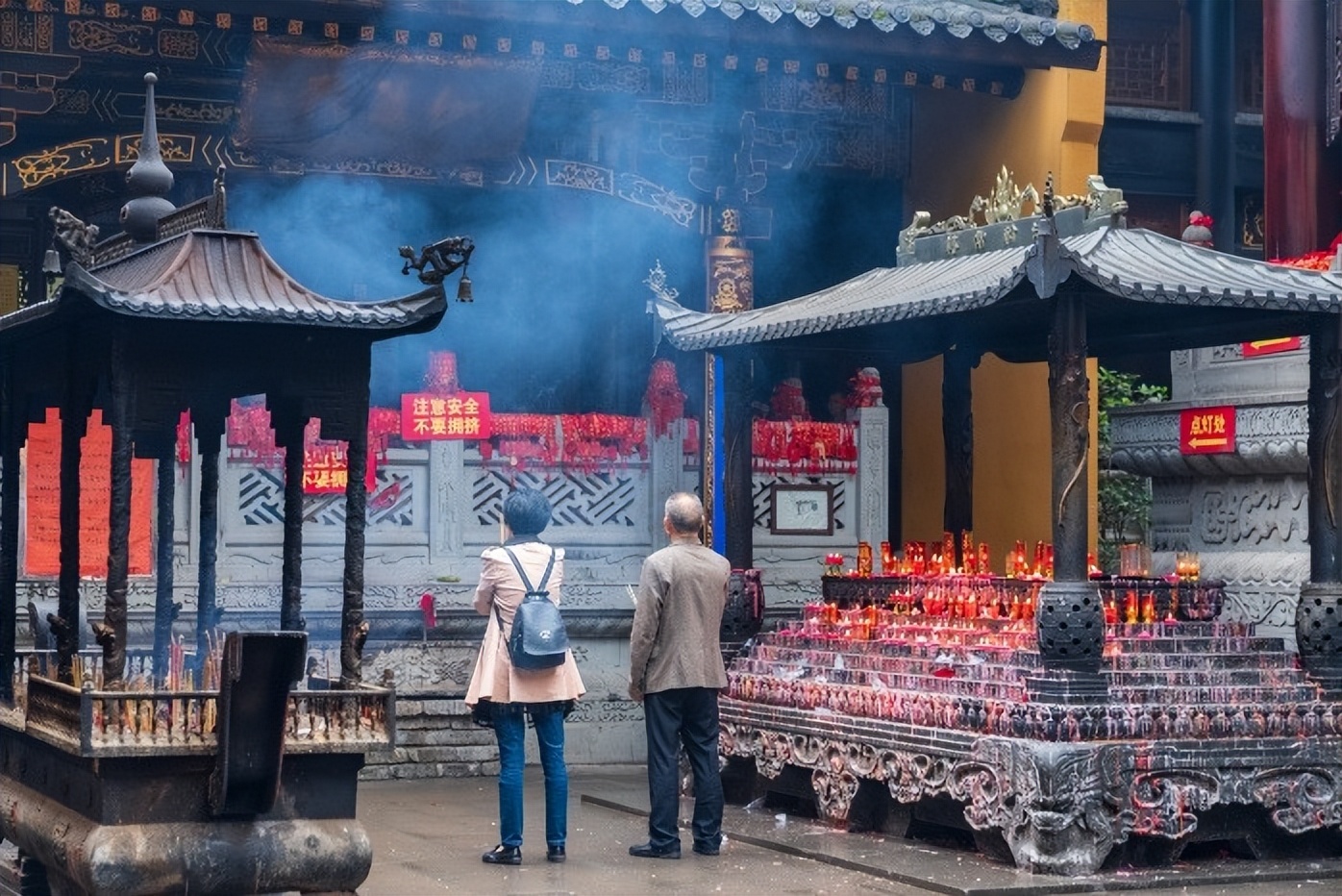 广东谭姓三姐妹遁入佛门,广东三姐妹出家传奇