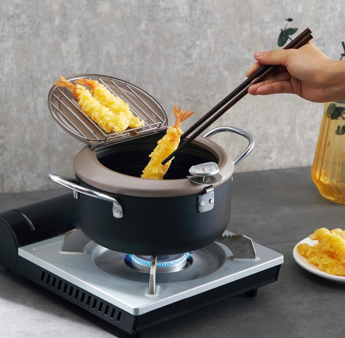 户外卡式炉和酒精炉哪个好,卡式炉到底值不值得买