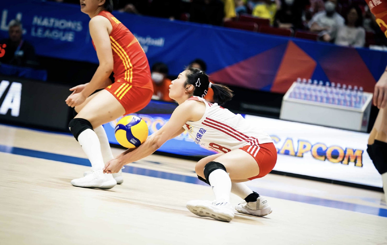 王梦洁不再被谩骂!裁判2次突然暂停立功,王云蕗5连发表情冷漠