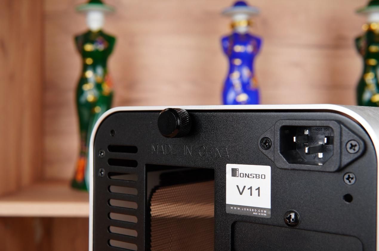 乔思伯v11主机配置推荐,乔思伯v11和v8机箱
