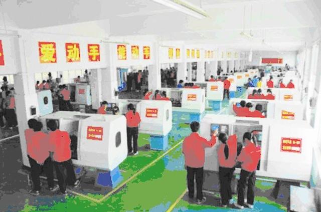 职校利用学生赚钱,职校借实习卖人头赚63万