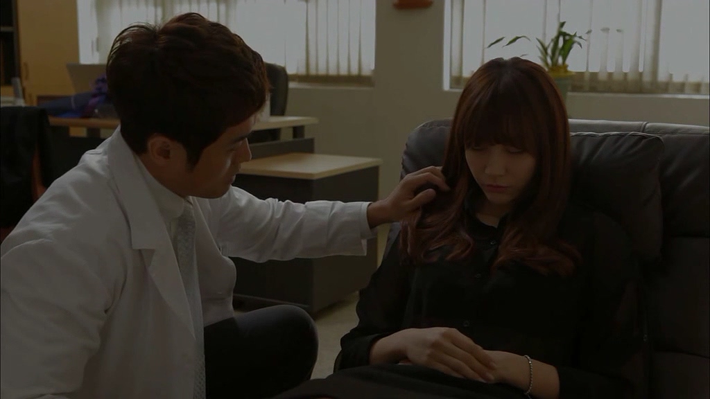 催眠术控制人的电影,心理医生催眠术让女生听命