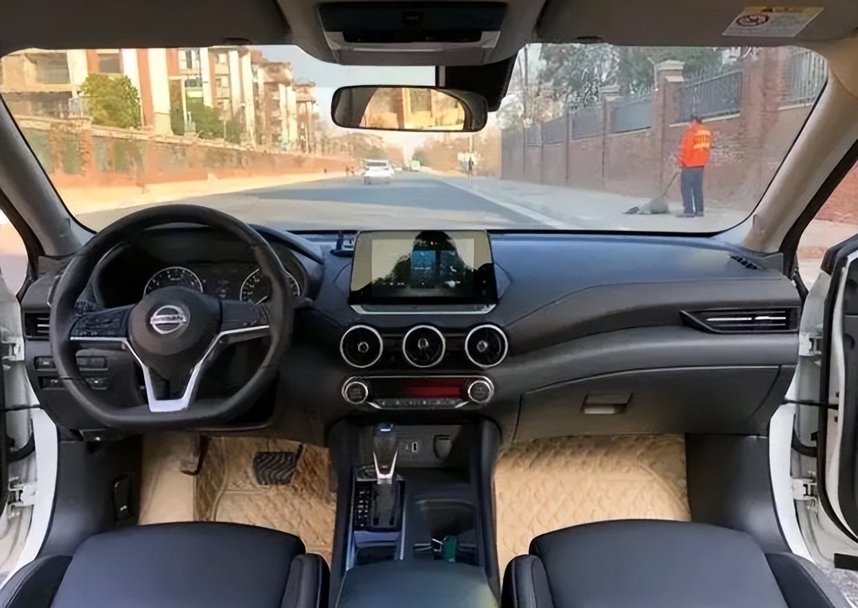 月薪6000养得起日产轩逸吗,月薪5000买15万的车压力大吗