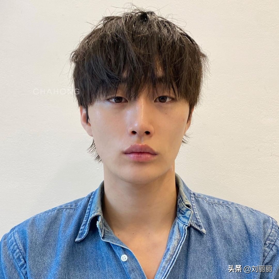 越剪越好看的发型,时尚中长发型女2021流行发型