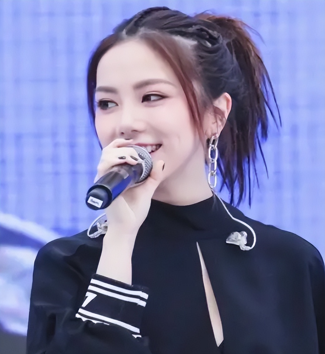 邓紫棋综艺哭诉,邓紫棋综艺节目中催泪瞬间