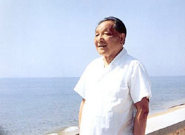 1997年*小平邓**逝世：四海齐悼