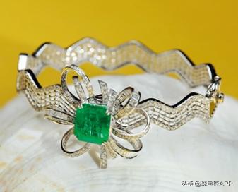 2000万翡翠、200万祖母绿，直击2022西泠印社春拍，秒懂珠宝行情