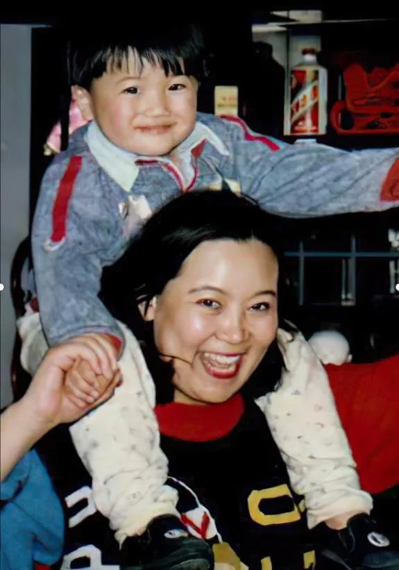 32岁离异后嫁给小8岁男人,32岁离异后嫁给小8岁的男人