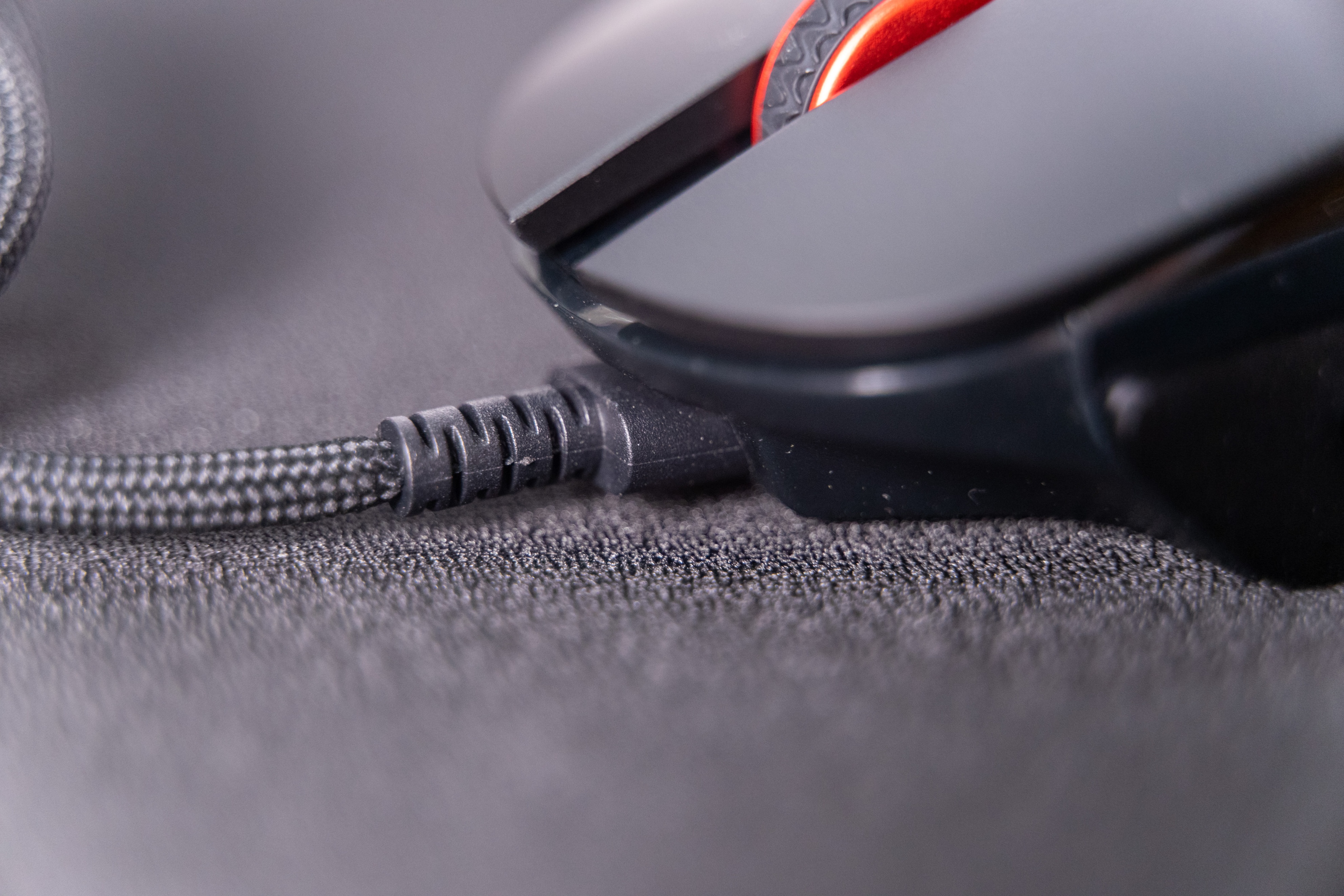 400元以内的双模游戏鼠标推荐,性能和颜值兼备的无线鼠标