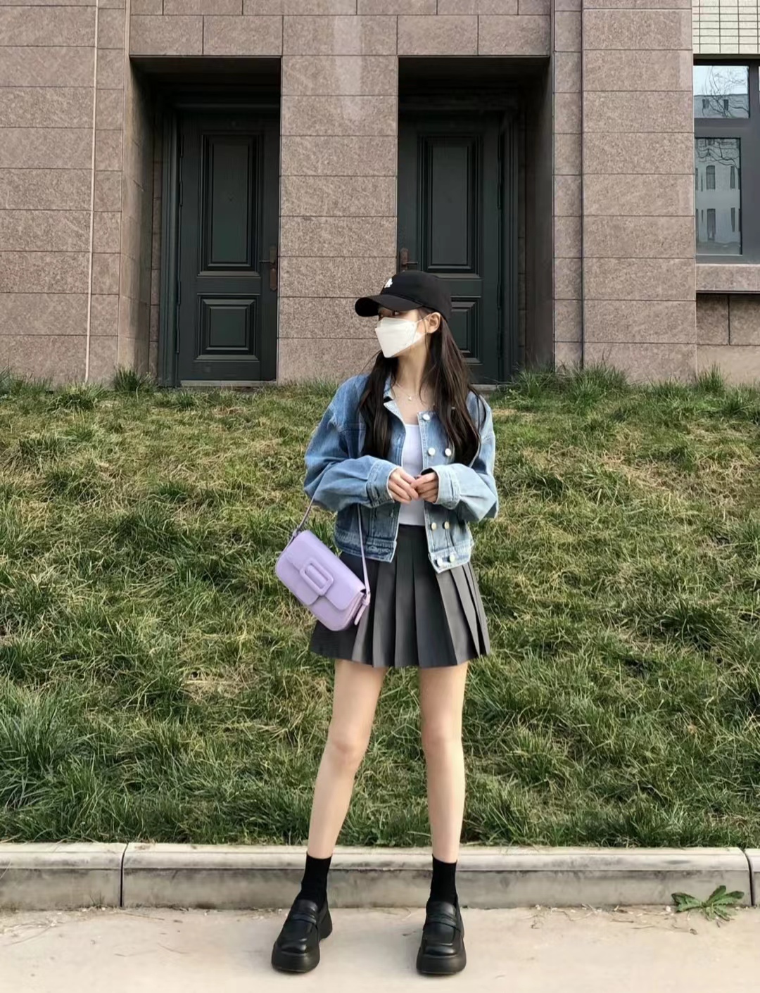 短款百褶短裙的10种搭配方法冬季,灰色短款百褶半身裙怎么搭配上衣