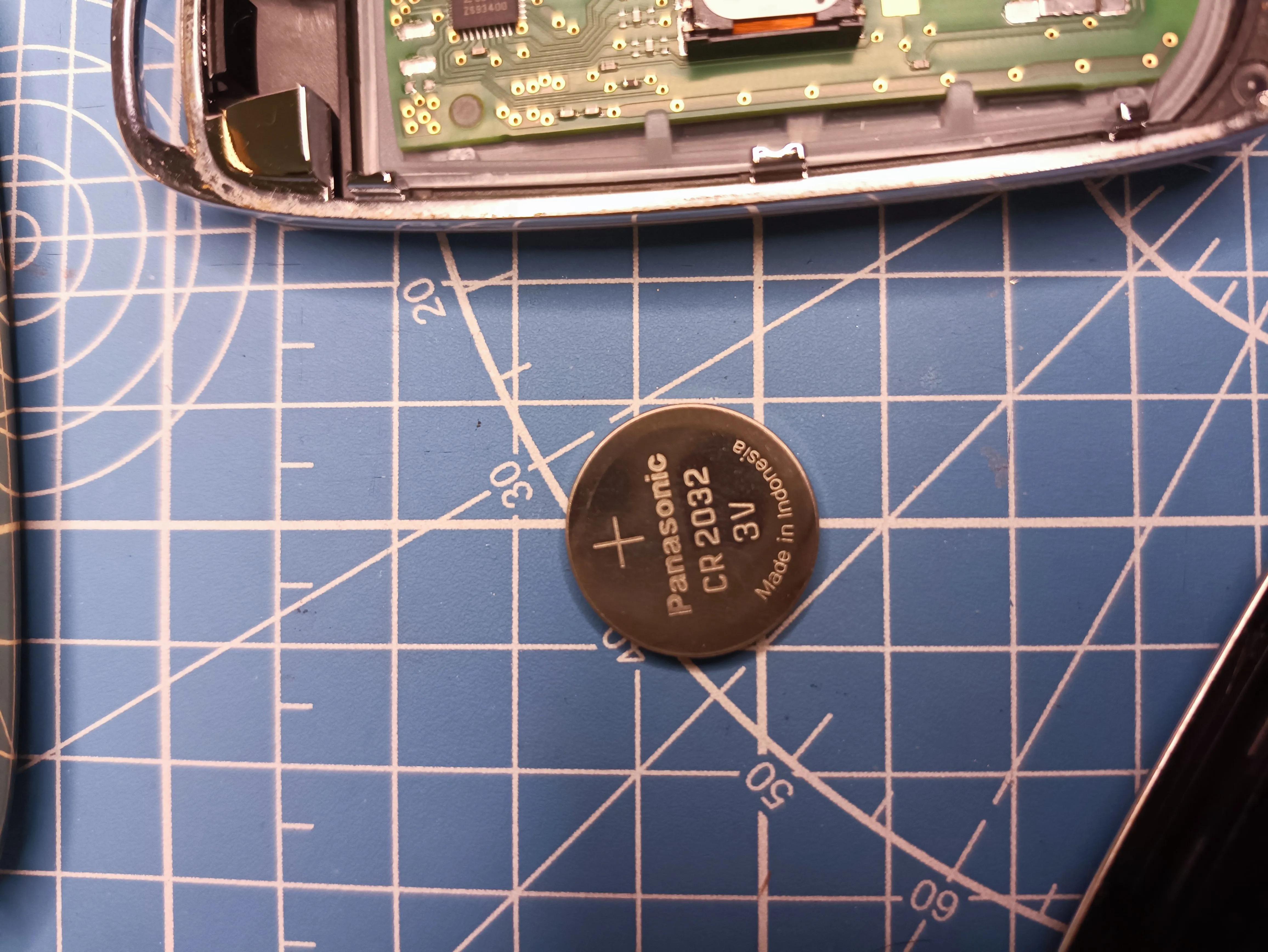 鍚嶅浘閽ュ寵鐢垫睜鏇存崲鏁欑▼,鎬庝箞鏇存崲姹借溅閽ュ寵鐢垫睜