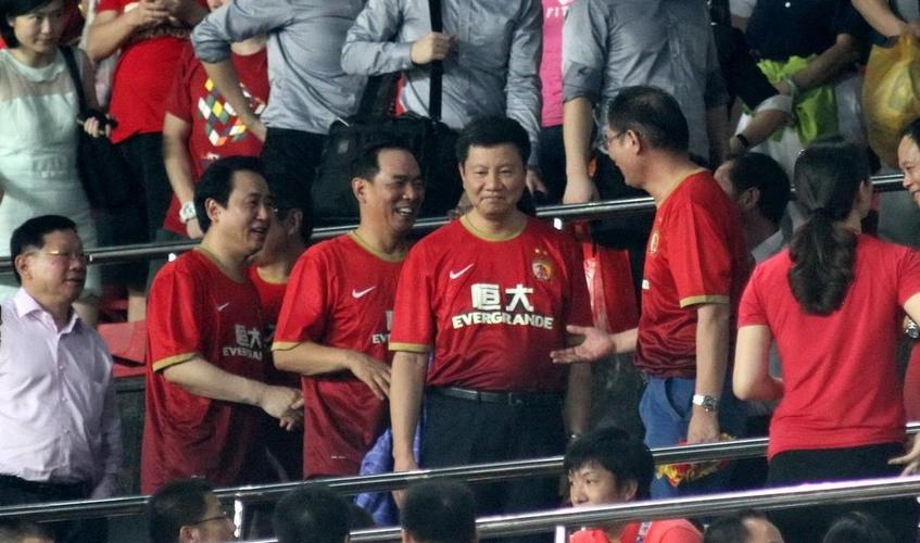 陈戌源黄袍加身，国企老总可曾后悔介入中国足球这摊浑水？