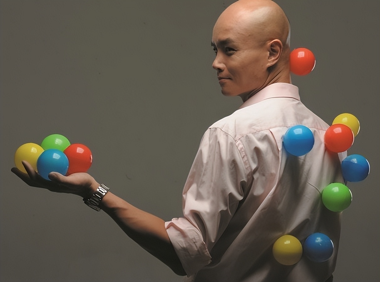 伴读君|持一本《性格色彩宝典》，去闯闯神秘的情感大世界