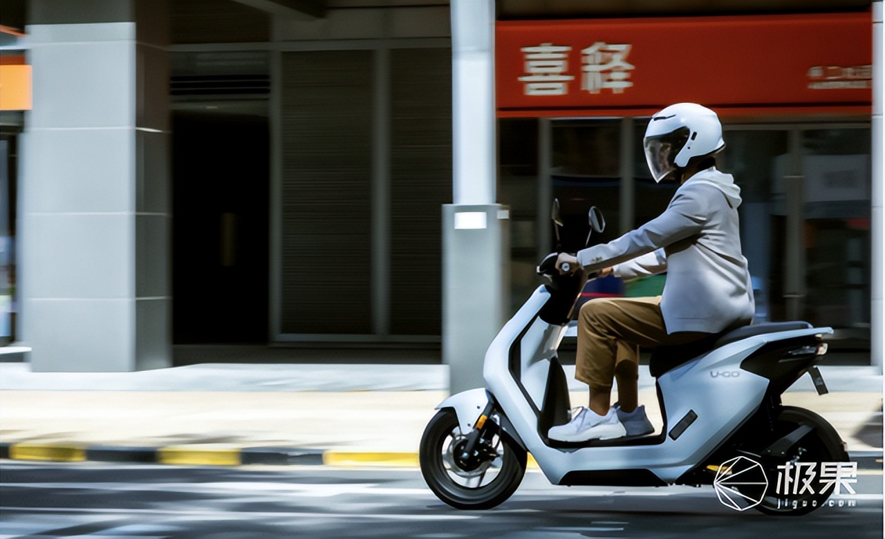 asimo机器人研发历史,asimo机器人技术