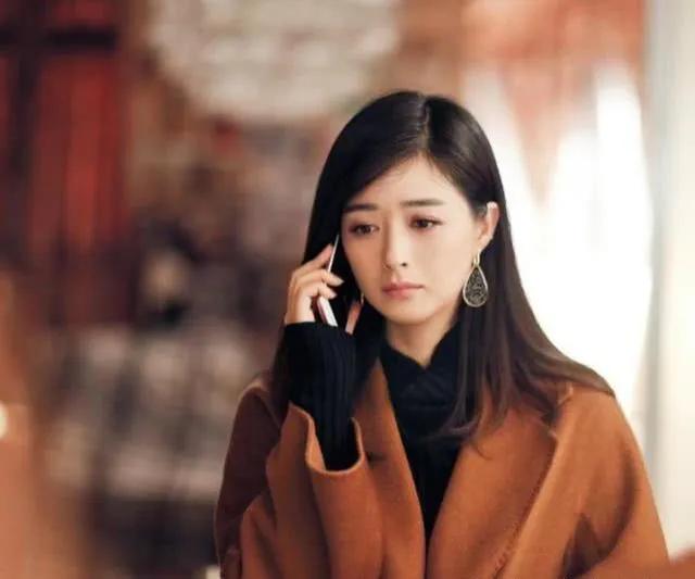 曲筱绡帮助樊胜美摆脱原生家庭,樊胜美欢乐颂对众人吐露心声