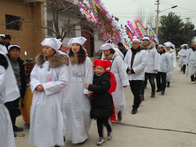 吊丧需要什么礼节,为什么不能亲自去吊丧