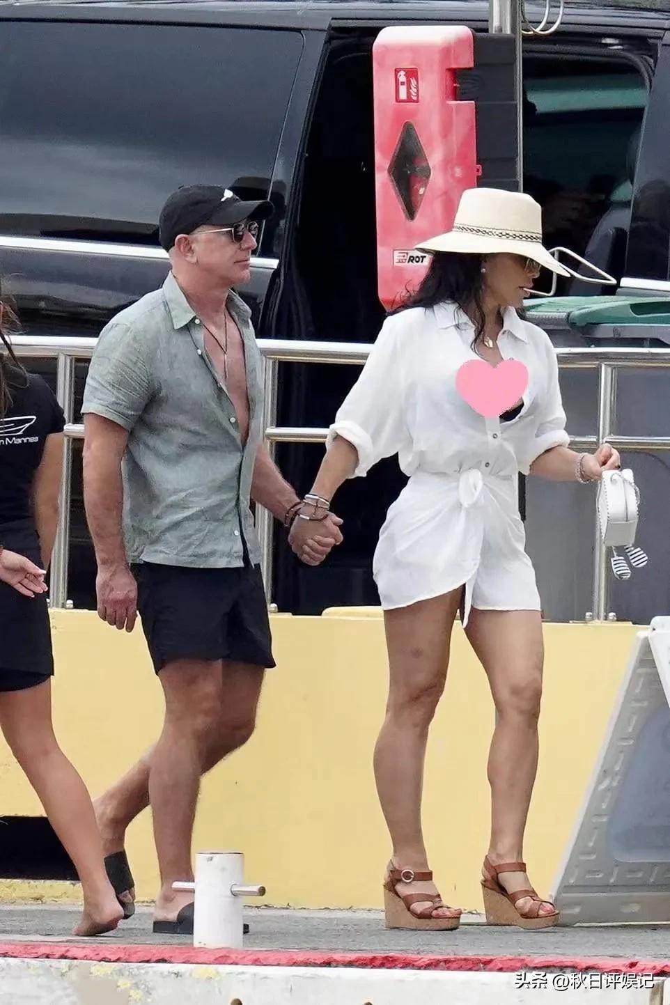 贝佐斯和桑切斯在游艇,贝佐斯乘5亿美元豪华游艇出海