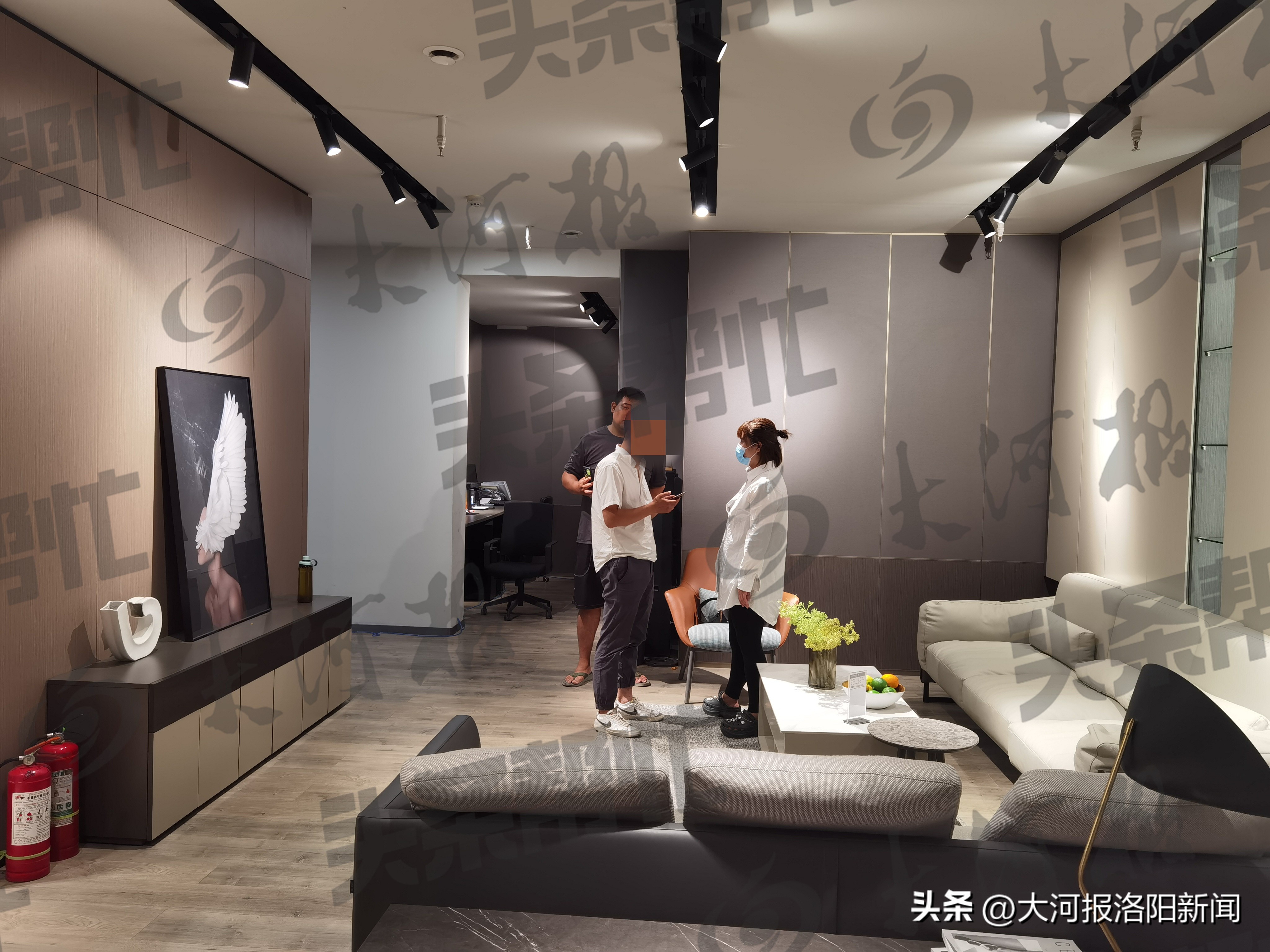 购买家具交了定金不想买怎么办,购买家具迟迟未到货