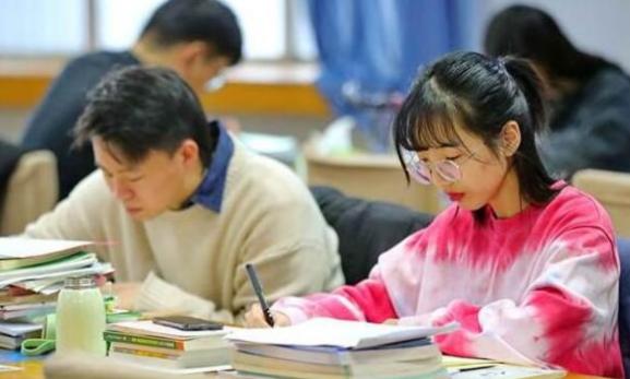 为啥导师偏向“保研生”，对“考研生”区别对待？答案在情理之中