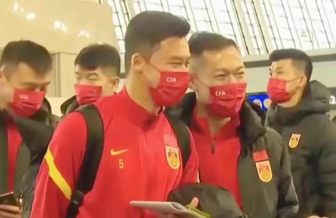 中国男足问题,七问红军