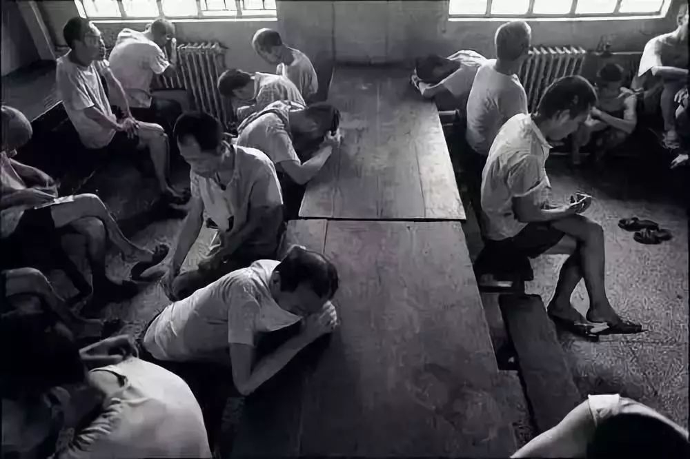 精神病院恐怖老照片,真实的废弃的精神病院图片