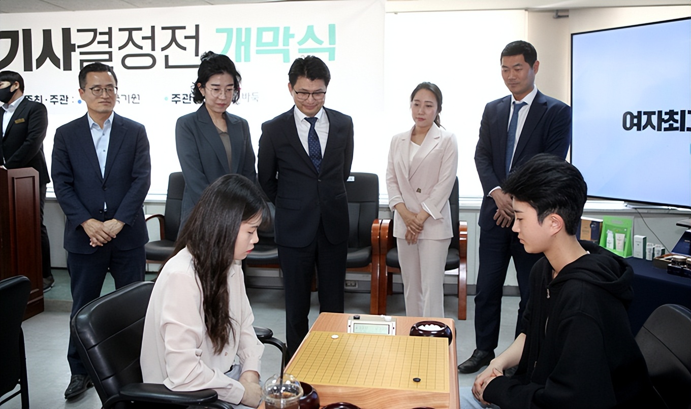 曹薰铉李昌镐李世石合影,围棋名局讲解李世石vs申真谞