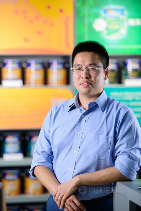 何济洋：你的样子，心宽如洋——专访多乐士优秀经销商何济洋