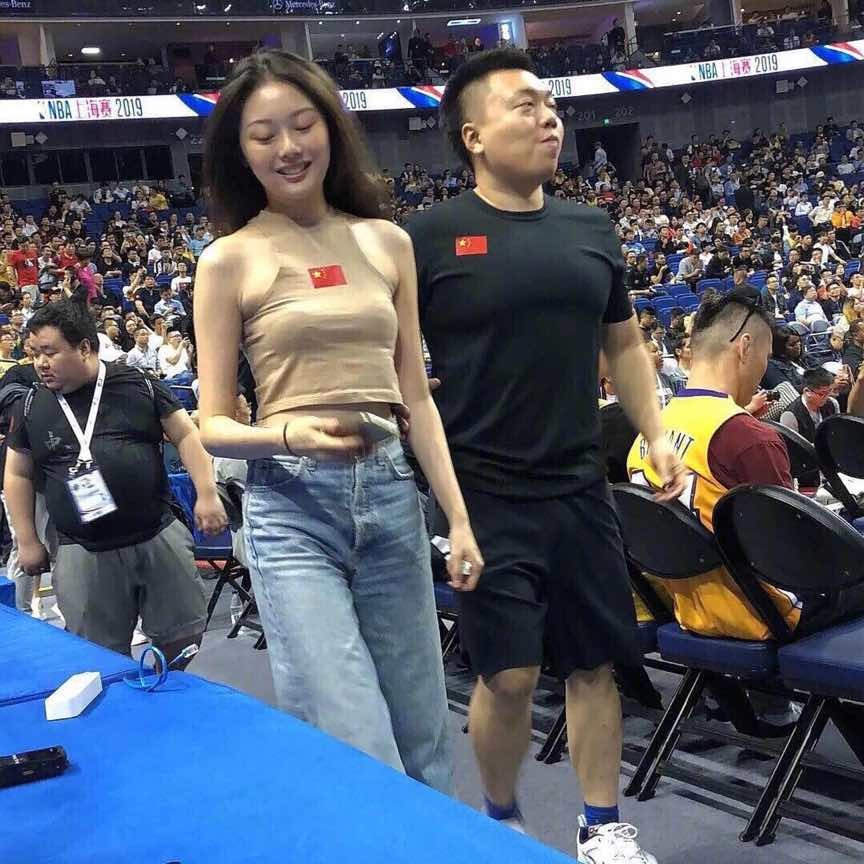 雷宛萤故事,豆瓣女神早期