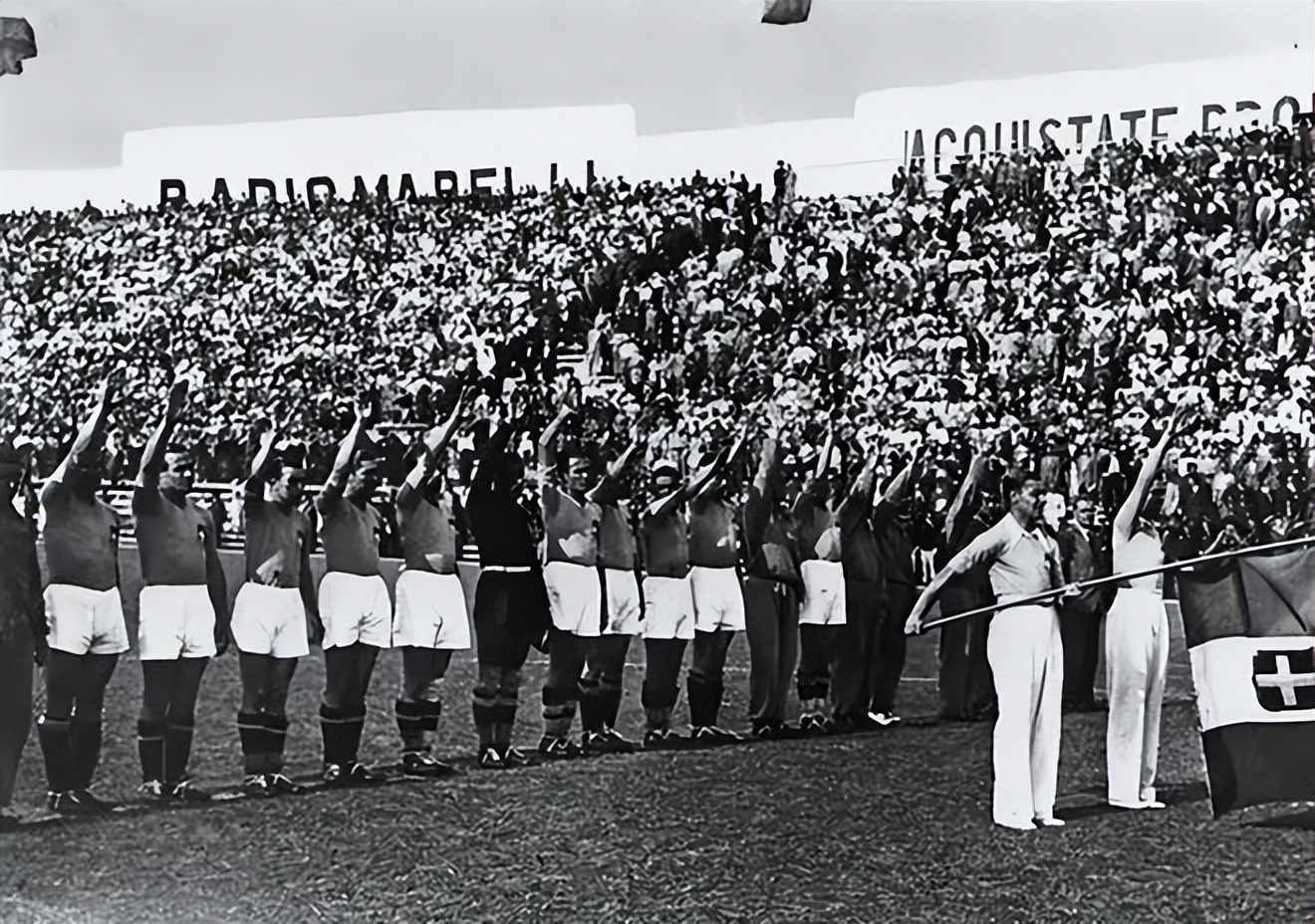 世界杯不夺冠就枪毙,不赢球就枪毙