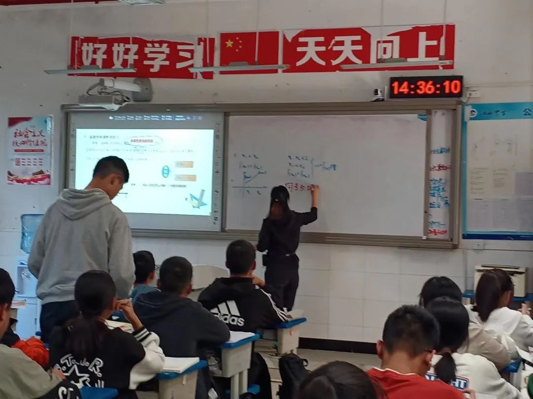 万州三中江南校区最近视频,万州第三中学江南校区