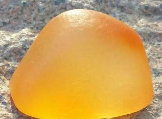 *疆新**10个捡石头腹地曝光！有一种致富方式叫去*疆新**捡石头！